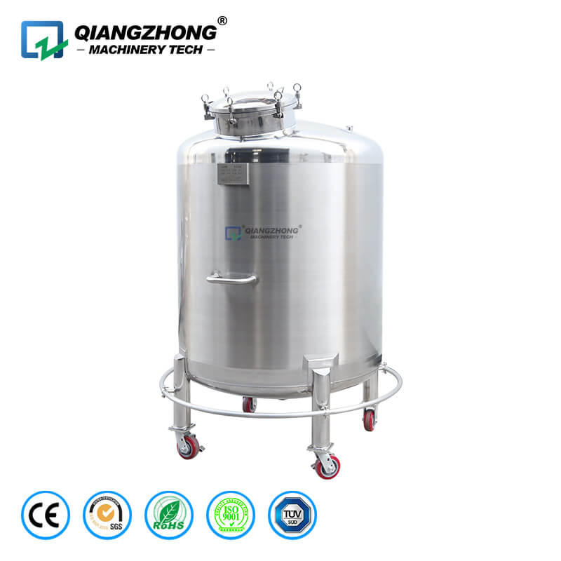 Mobile storage tank